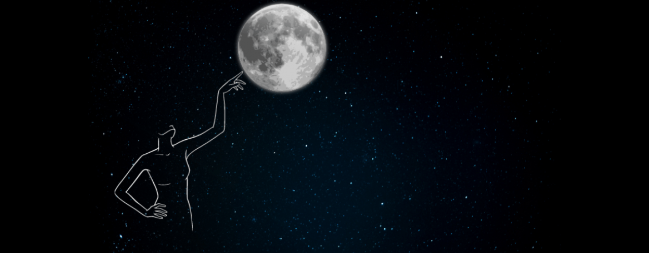 silhouette féminine touchant du doigt la lune sur fond  noir